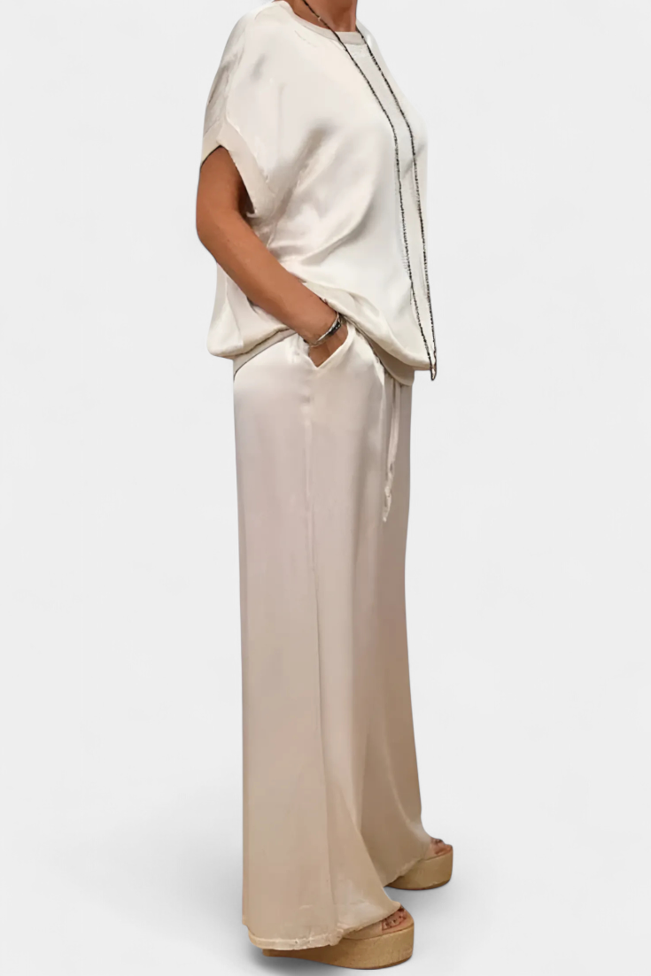 Blasa Completo Primaverile a Due Pezzi dallo Stile Sofisticato