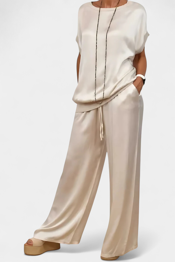 Blasa Completo Primaverile a Due Pezzi dallo Stile Sofisticato