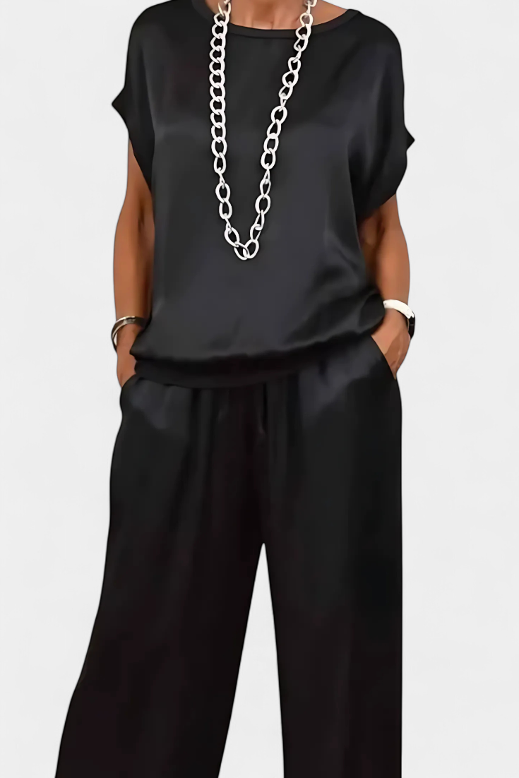 Blasa Completo Primaverile a Due Pezzi dallo Stile Sofisticato