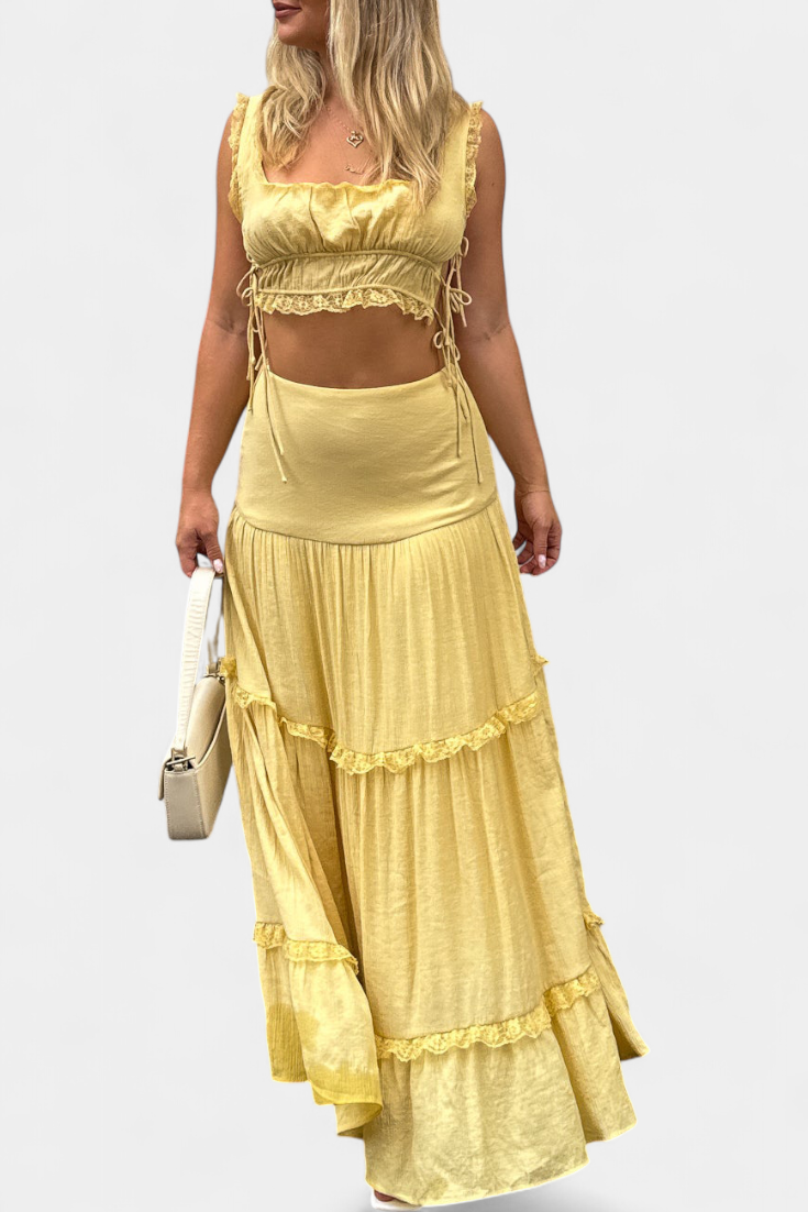 Ilys Completo Romantico con Top in Pizzo e Gonna Lunga Voluminosa