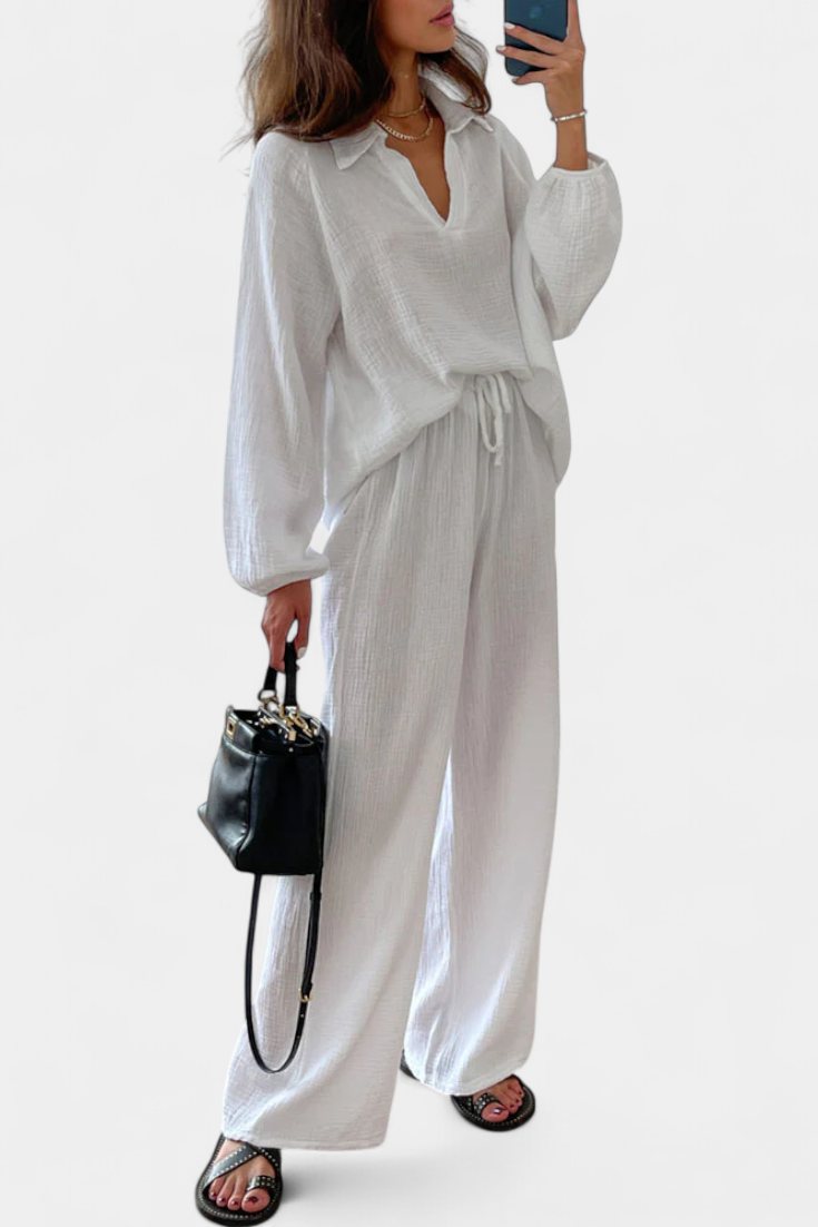 Aya Completo di Due Pezzi in Cotone con Scollatura a V