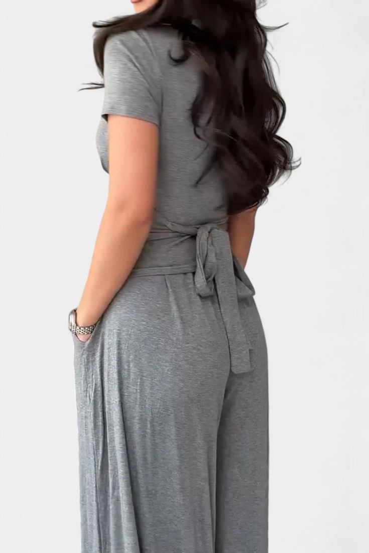 Ruslana Completo Comodo di Due Pezzi con Scollatura a V Incrociata