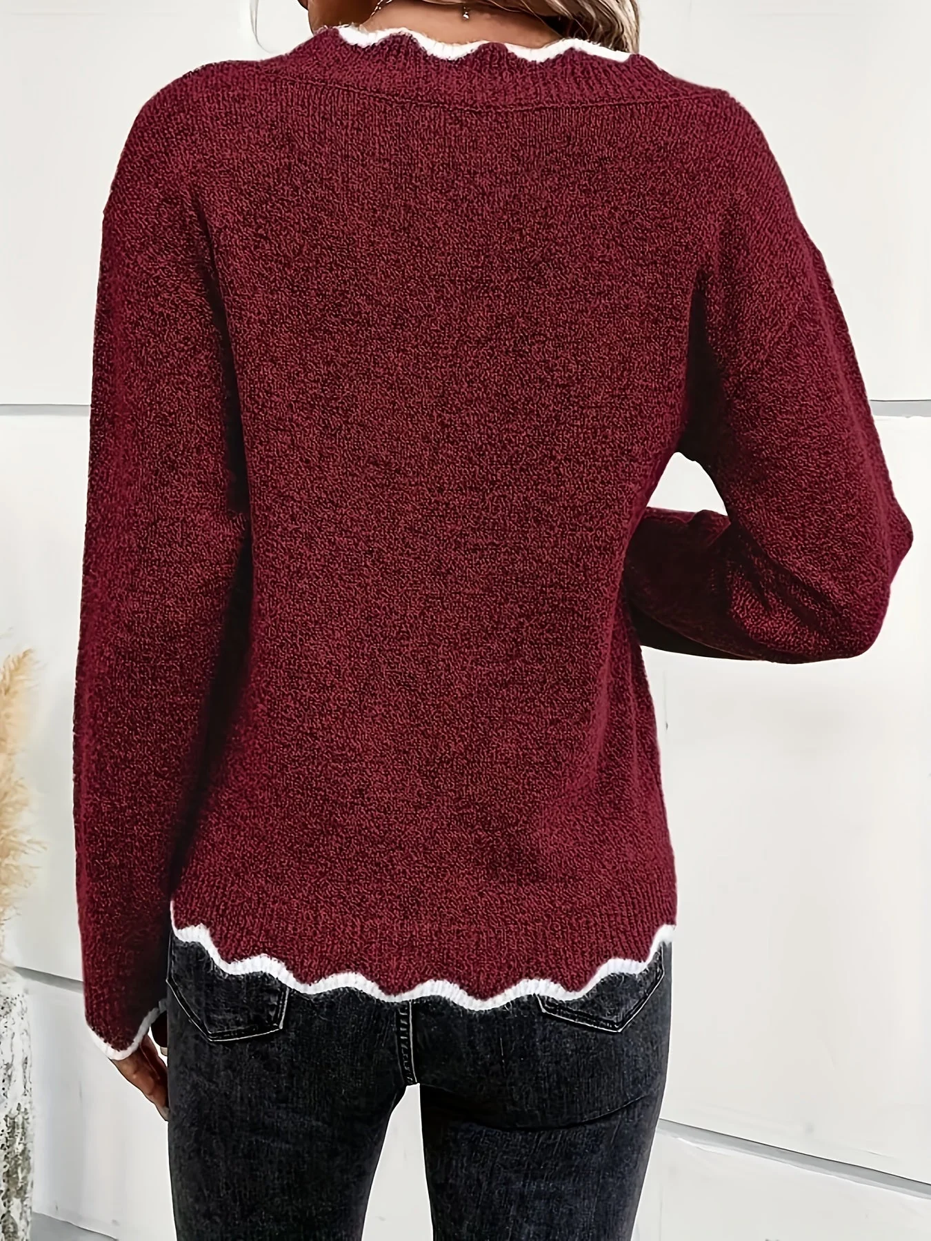 Ravienne | Maglione Col V Ondulato Dolce ed Elegante