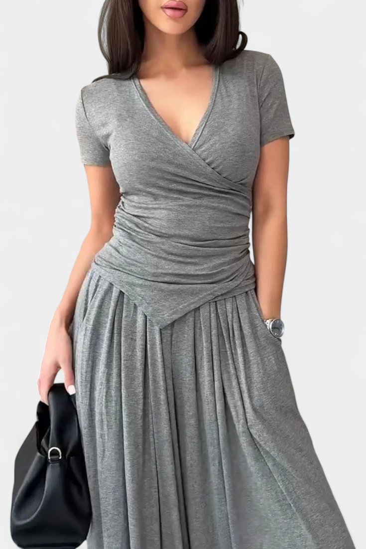 Ruslana Completo Comodo di Due Pezzi con Scollatura a V Incrociata