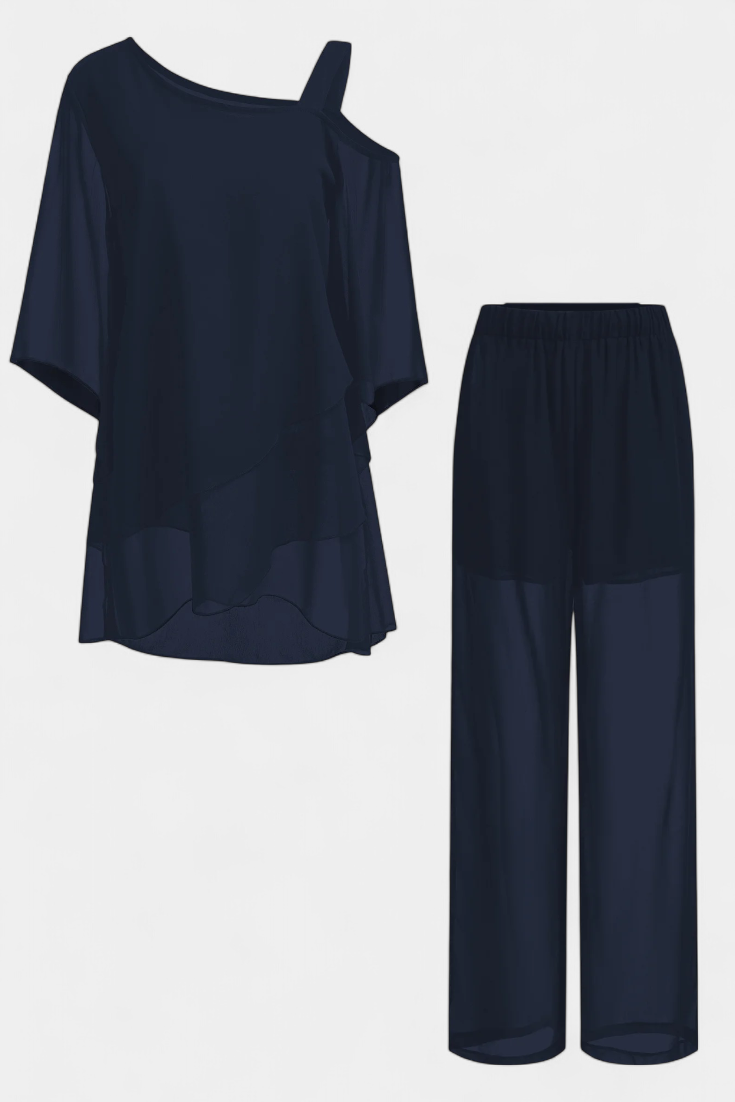 Kitty Set di Due Pezzi con Spalle Scoperte e Silhouette Fluttuante