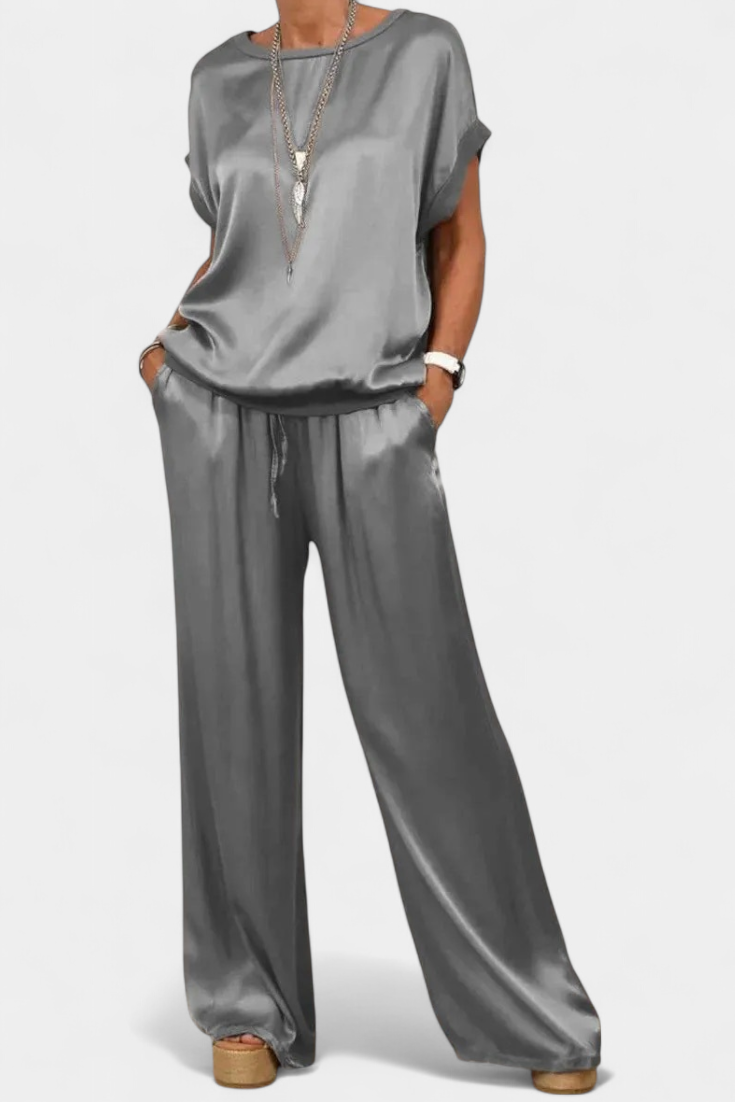 Blasa Completo Primaverile a Due Pezzi dallo Stile Sofisticato