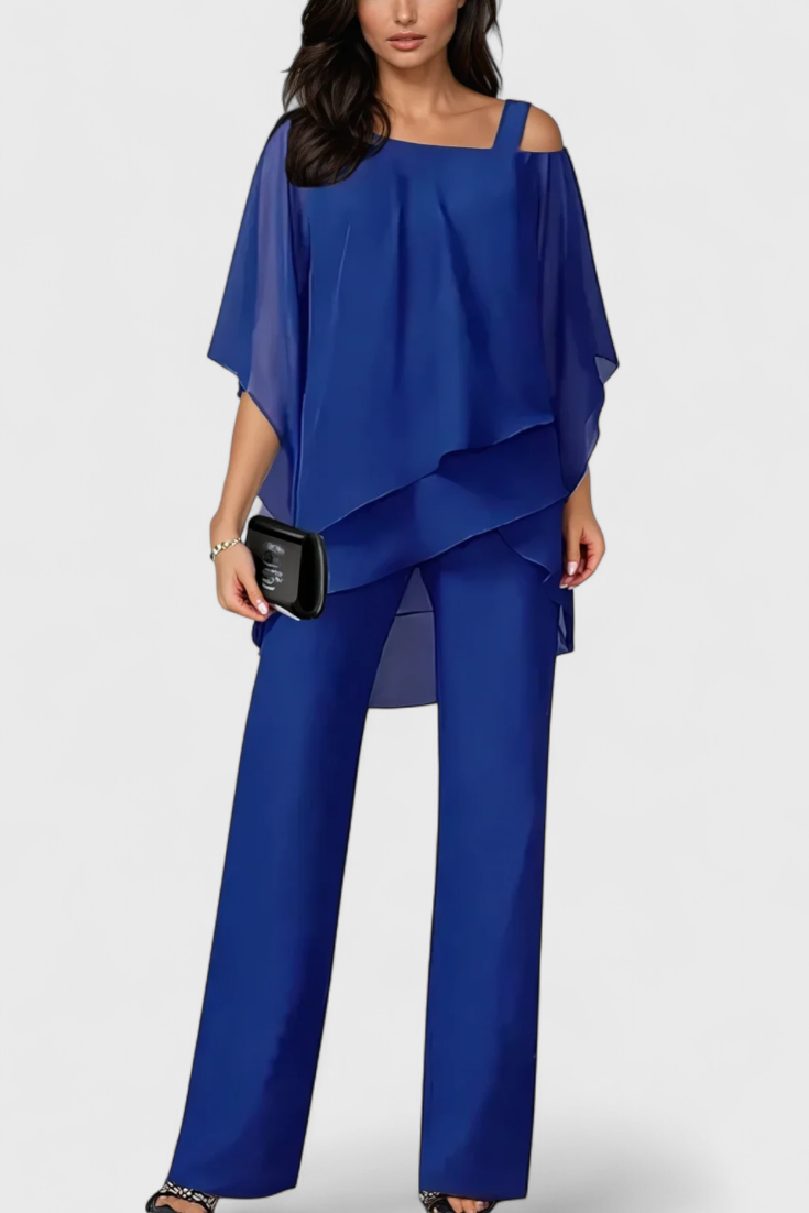 Kitty Set di Due Pezzi con Spalle Scoperte e Silhouette Fluttuante