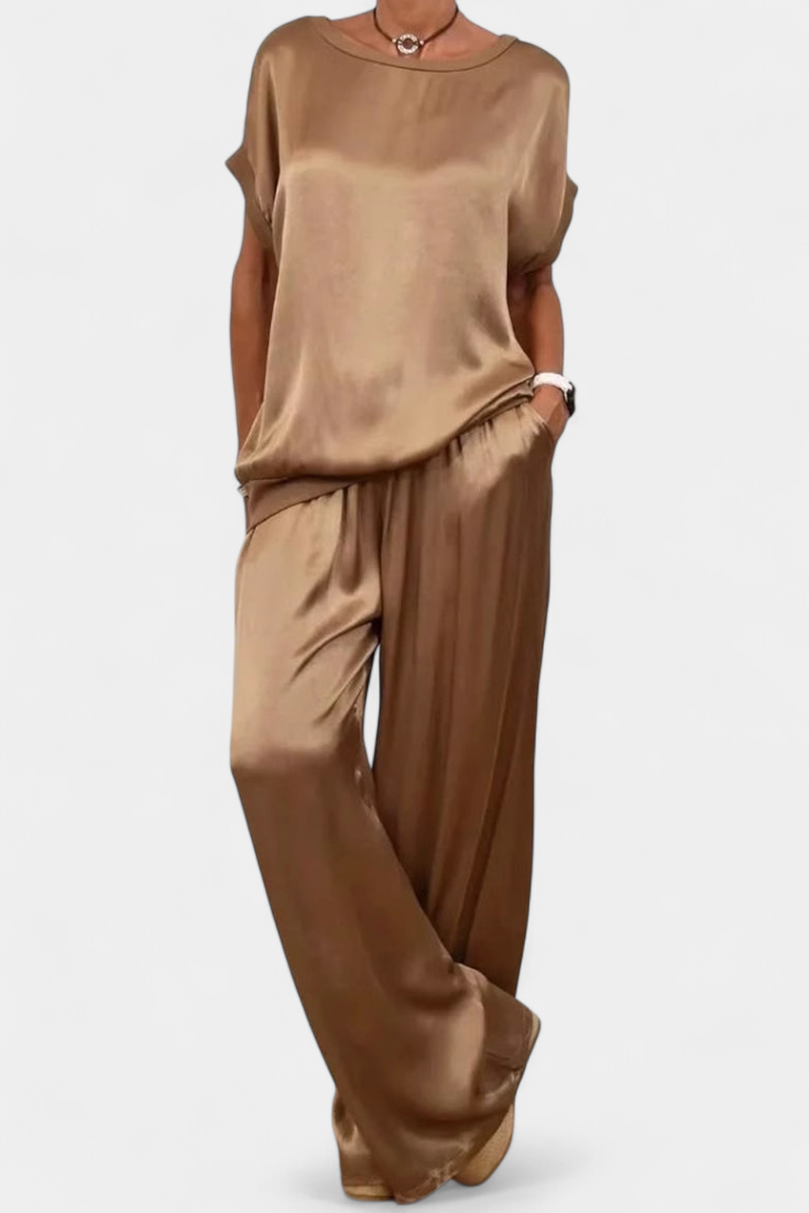 Blasa Completo Primaverile a Due Pezzi dallo Stile Sofisticato