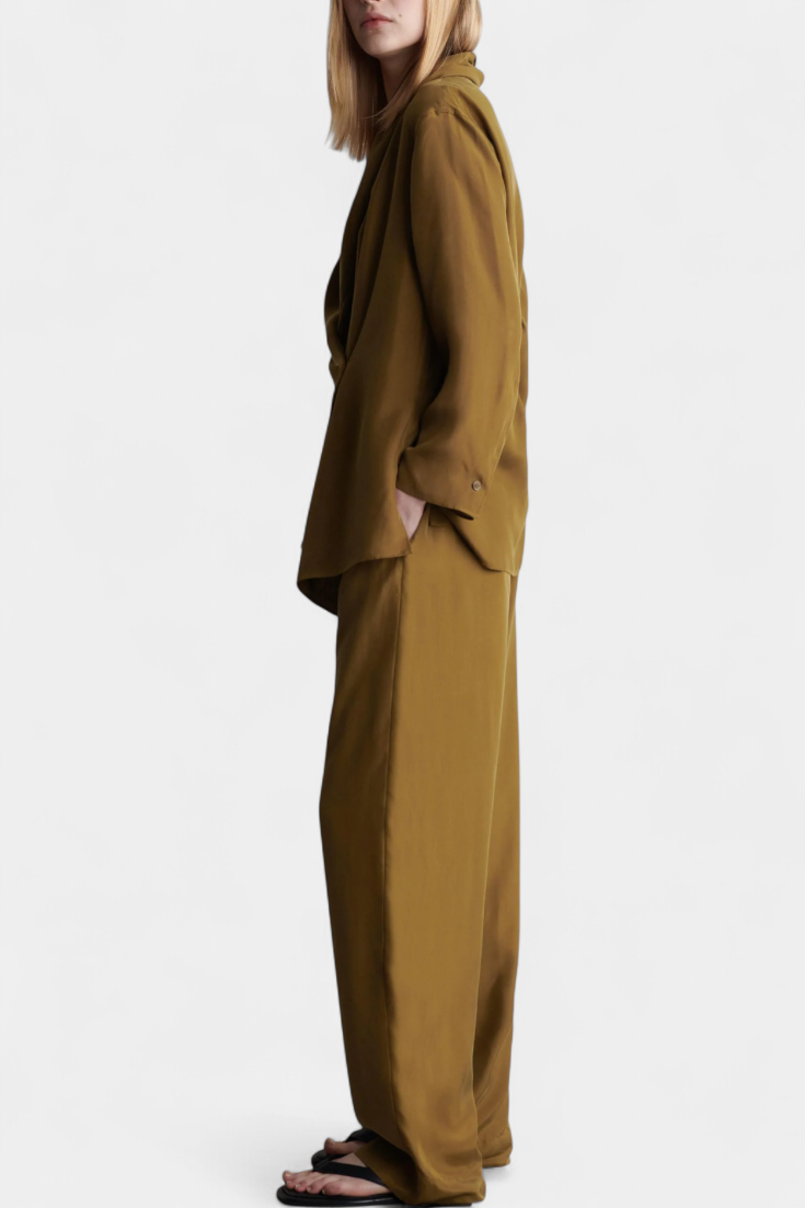 Completo Blazer con Revers e Pantaloni Coordinati Sue