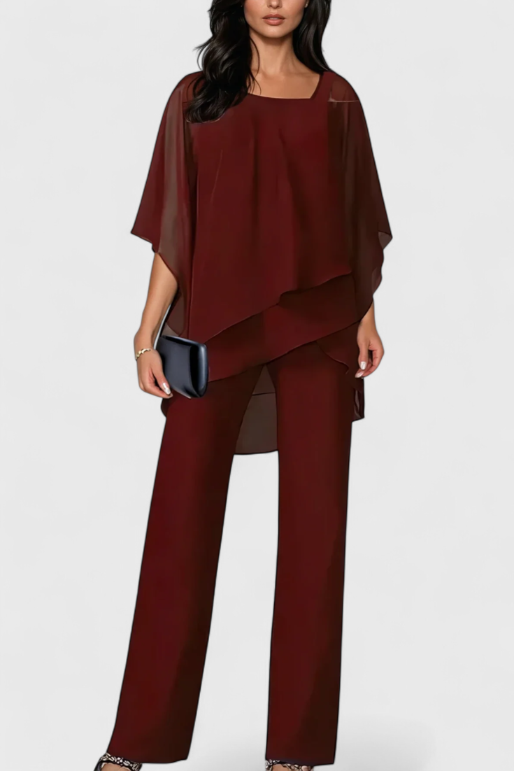 Kitty Set di Due Pezzi con Spalle Scoperte e Silhouette Fluttuante