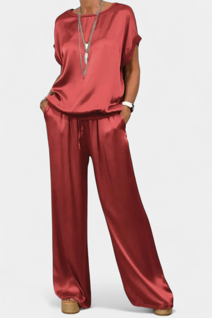 Blasa Completo Primaverile a Due Pezzi dallo Stile Sofisticato