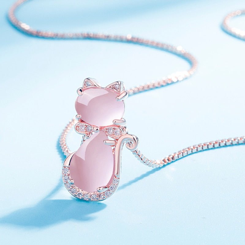 Collana con gatto adorabile in pietra rosa con zircone